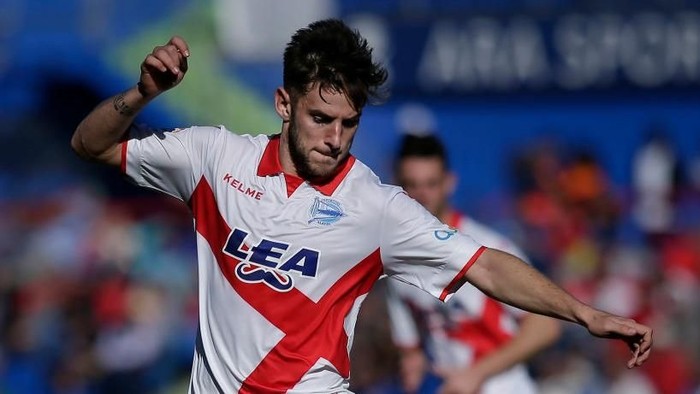 Jarang Dimainkan, Pesepakbola Ini Menangis Saat Diwawancara