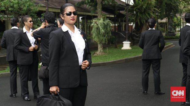 Cerita Kebanggaan 'Kartini' Paspampres Mengawal Jokowi