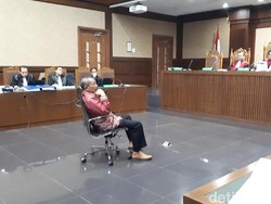 Eks Ketua PT Manado Pakai Suap untuk Cicilan Mobil