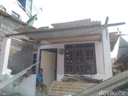 Belum Dapat Bantuan, Korban Puting Beliung Butuh Terpal dan Asbes