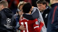 Dalam posisi unggul 5-0, Liverpool menarik keluar Salah dan memasukkan Danny Ings. Foto: Carl Recine/Action Images via Reuters