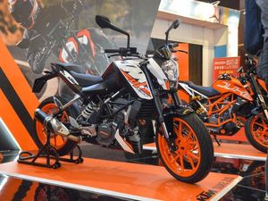 Tidak Percaya KTM Duke 200 Makin Seksi? Cek Aja