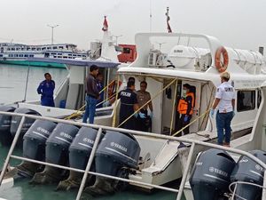 Polisi Periksa 18 Saksi Terkait Ledakan di Kapal Dishub DKI Polisi Periksa 18 Saksi Terkait Ledakan di Kapal Dishub DKI