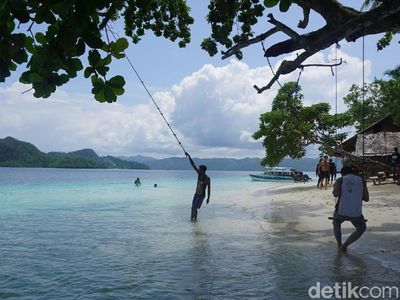 Potret Keseharian Warga Raja Ampat