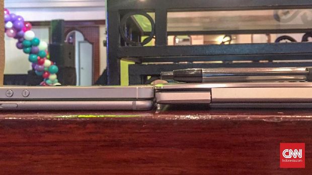 Lenovo IdeaPad 720S Laptop Tipis, Bisa untuk Powerbank