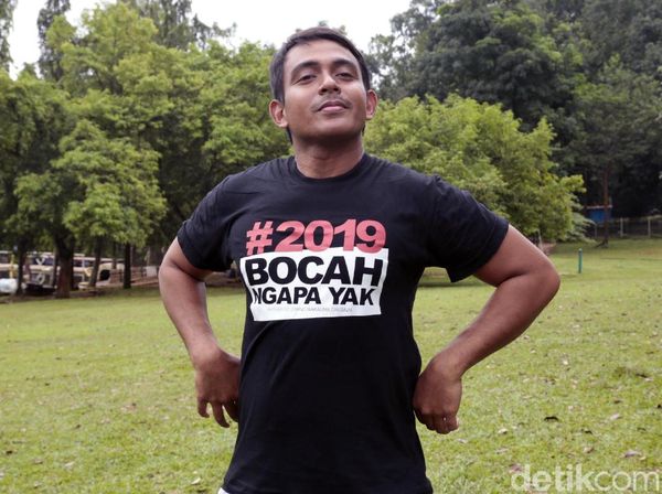 Pose Kocak Zaky Zimah, Gaya Apa sih Nih?