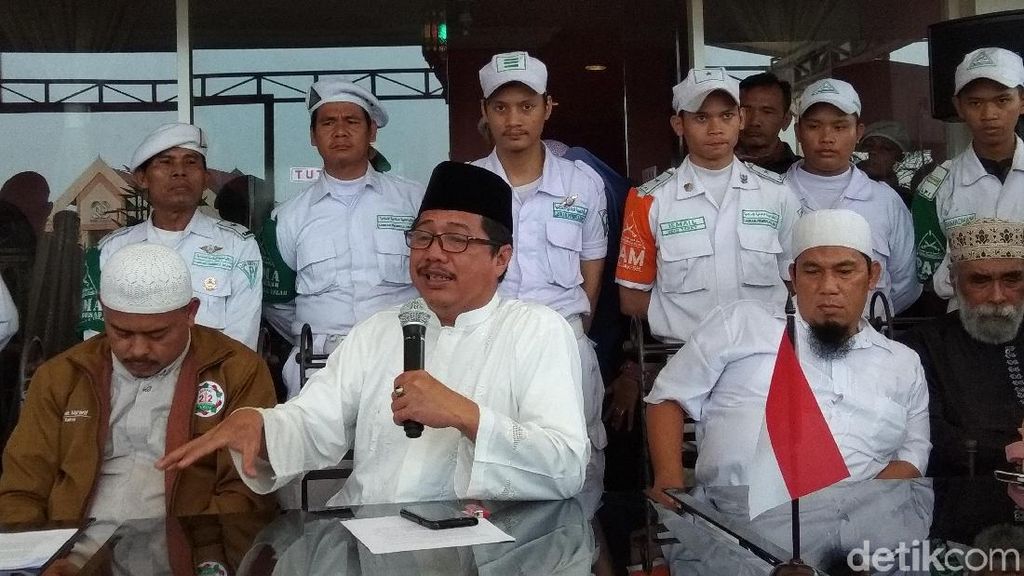 Momen Persaudaraan Alumni 212 Jelaskan Isi Pertemuan dengan Jokowi Momen Persaudaraan Alumni 212 Jelaskan Isi Pertemuan dengan Jokowi