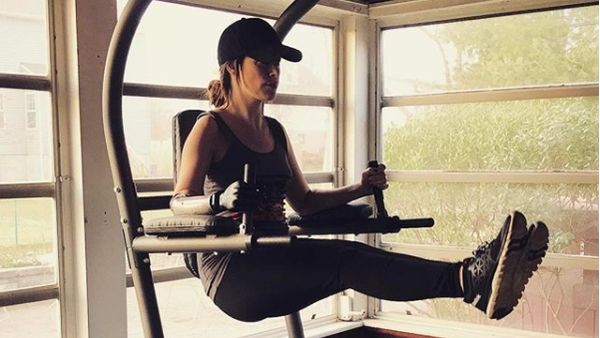 Foto: Model Bionik yang Rajin Olahraga Meski Cuma Punya Separuh Lengan