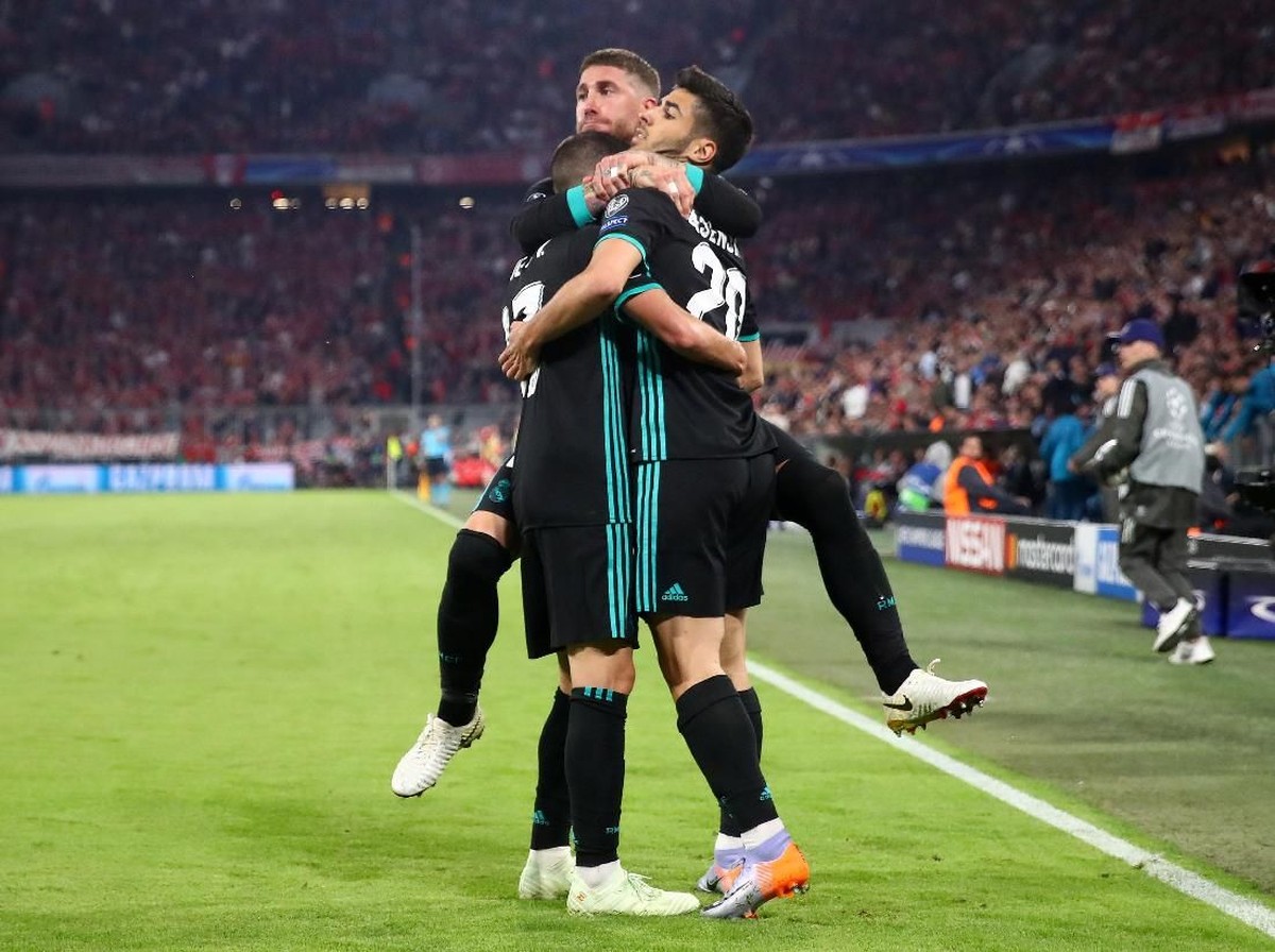 Real Madrid merayakan gol ke gawang Bayern Munich. (Foto: Michael Dalder/Reuters)