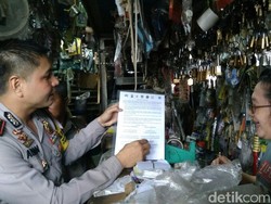 Darurat Miras Oplosan, Polisi Sidak Toko Bangunan dan Apotek