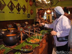 Kuliner Khas Jawa Jadi Pilihan Angga Yanti saat DiTraktir Detikcom Kuliner Khas Jawa Jadi Pilihan Angga Yanti saat DiTraktir Detikcom