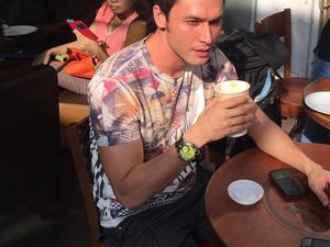 Indra Bruggman Kaget Kini Roger Danuarta Jadi Mualaf Indra Bruggman Kaget Kini Roger Danuarta Jadi Mualaf
