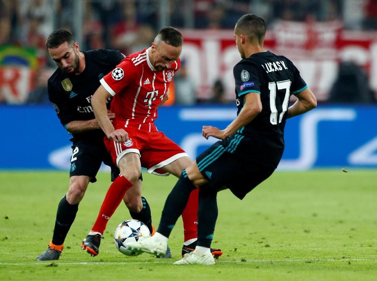 Real Madrid saat berhadapan dengan Bayern Munich. (Foto: Michaela Rehle/Reuters)