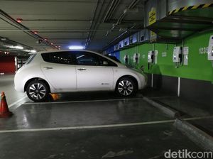Hati-hati, Mobil Diparkir Terlalu Lama Bisa Bikin Ban Rusak Hati-hati, Mobil Diparkir Terlalu Lama Bisa Bikin Ban Rusak