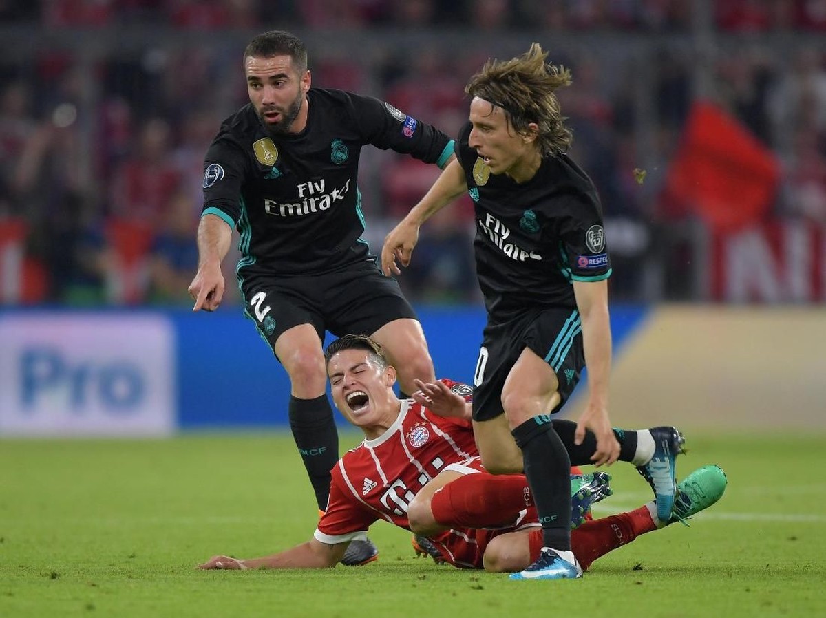 James Rodriguez marah dengan kekalahan Bayern Munich dari Real Madrid di leg pertama semifinal Liga Champions (Foto: Thorsten Wagner/Reuters)