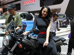 Si Cantik yang Jadi Usher Buat Modal Bisnis Jual Baju