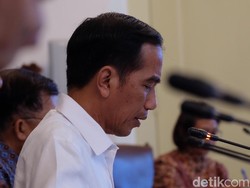 Jokowi Pimpin Rapat Terbatas Bahas Pengelolaan Dana Haji