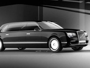 Biasa Pakai Mercy, Putin Akhirnya Pilih Tunggangi Mobil Rusia