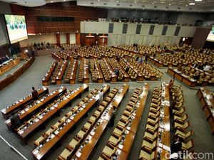 DPR Gelar Paripurna Lanjutan soal Evaluasi APBN 2017 DPR Gelar Paripurna Lanjutan soal Evaluasi APBN 2017