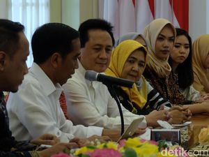Jokowi Yakin Industri Fashion Muslim Indonesia Mendunia Jokowi Yakin Industri Fashion Muslim Indonesia Mendunia