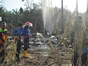 Foto: Lokasi Sumur Minyak Meledak di Aceh Luluh Lantak