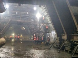 Terowongan Tembus Bukit di Tol Cisumdawu Pakai Teknologi Austria