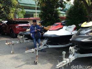 KPK Sita 5 Jet Ski Hingga Mobil Mewah Milik Bupati Mojokerto