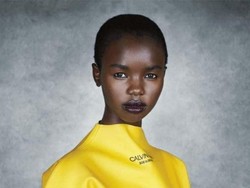 Aksesori Rp 7,4 Juta Calvin Klein Disebut Mirip Sarung Tangan Cuci Piring