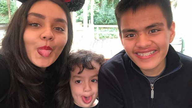 Anak-anak Ferdy Hasan, (kiri ke kanan) Farah, Fahri, Fasha