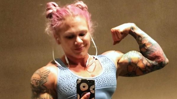 Potret Cammie, Tentara Berwajah Barbie dengan Otot Hulk