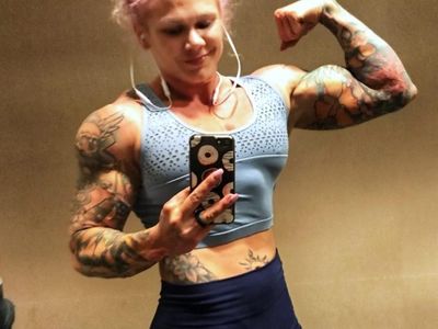 Potret Cammie, Tentara Berwajah Barbie dengan Otot Hulk