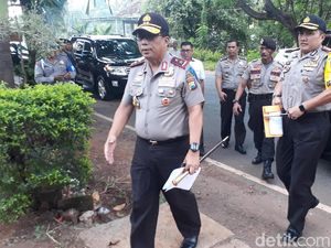 Kapolda Jatim: Keluarga Pengebom Sukses dalam Kesesatan Kapolda Jatim: Keluarga Pengebom Sukses dalam Kesesatan