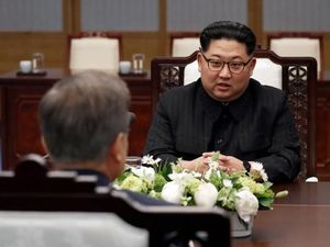 Ternyata! Kim Jong-Un Bawa Toilet Pribadi ke Korsel