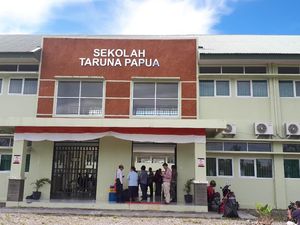 Sekolahnya Dibakar, Siswa di Banti Kini Belajar Gratis di Sini Sekolahnya Dibakar, Siswa di Banti Kini Belajar Gratis di Sini
