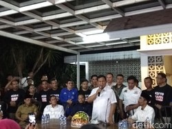 Canda Prabowo Tak Bisa Pidato Lama karena Sakit Gigi