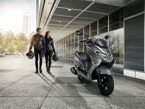 Tak Mau Salah Langkah, Suzuki Tahan Kelahiran Pesaing PCX dan Nmax