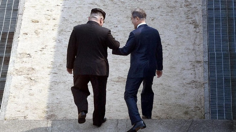 Kata Kim Jong-Un Saat Menginjakkan Kaki di Korsel: Dibanjiri Emosi
