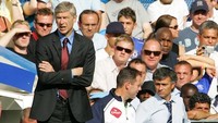 Ini adalah salah satu pertemuan awal Jose Mourinho dengan Arsene Wenger. Foto diambil di Stamford Bridge saat Chelsea dan Arsenal berhadapan di Premier League (AFP PHOTO / ODD ANDERSEN)