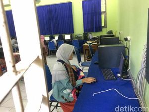 Cerita Wida Ikut UNBK Kesetaraan Sambil Gendong Bayi Cerita Wida Ikut UNBK Kesetaraan Sambil Gendong Bayi