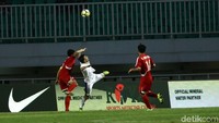 Korea Utara sendiri dalam laga ini bermain dengan 10 orang setelah satu pemain diganjar kartu merah di babak kedua.