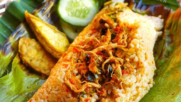 Sedap Mantap! Nasi Bakar dengan Lauk Komplet Pilihan Netizen