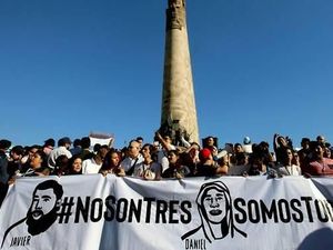 Ribuan Orang Demo Soal 3 Mahasiswa Dilarutkan dalam Cairan Asam