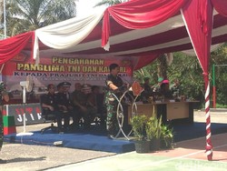 Ke Entikong, Panglima-Kapolri Temui Pasukan Penjaga Perbatasan