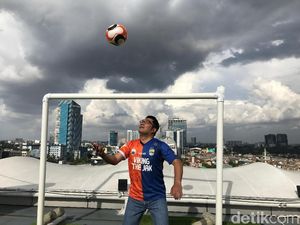Persib atau Persija: Cinta Ridwan Kamil untuk Siapa? Persib atau Persija: Cinta Ridwan Kamil untuk Siapa?