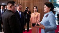 Foto: Anggunnya Ibu Negara Korut saat Curi Perhatian di Korsel