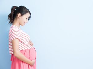 Apa Penyebab Berkurangnya Air Ketuban?