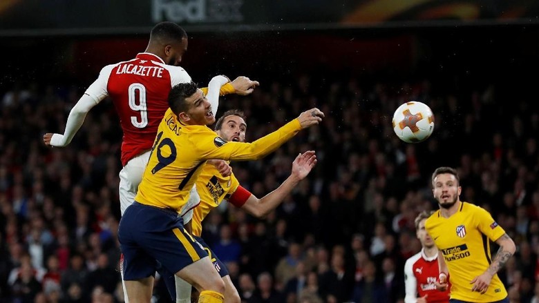 Arsenal Diimbangi 10 Pemain Atletico 1-1 Arsenal Diimbangi 10 Pemain Atletico 1-1