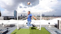 Seperti diketahui, Persija Jakarta dengan Persib Bandung adalah klub berbakat yang didalamnya banyak pesepakbola yang mengharumkan nama bangsa dalam kancah internasional.