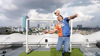 Pemakaian jersey ini merupakan rekonsiliasi dan cita-cita mulia RK dalam menyatukan dua klub kebanggaan tanah air.