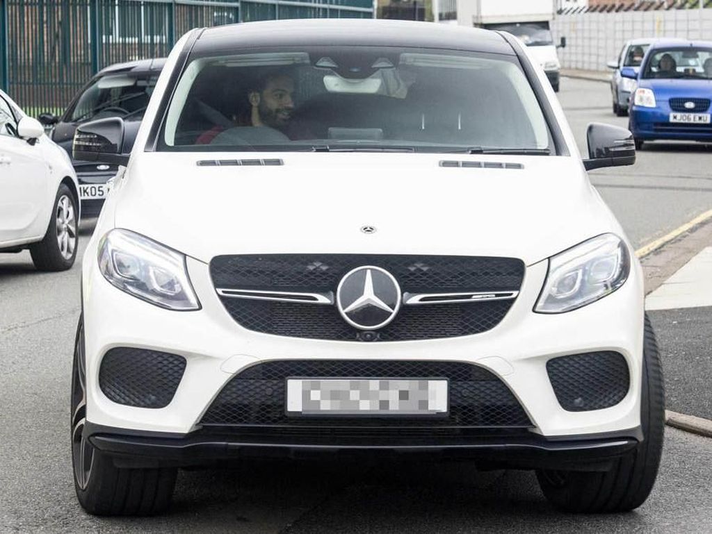 Koleksi Mobil Pemain Liverpool yang Ceploskan Gol ke Gawang Porto Koleksi Mobil Pemain Liverpool yang Ceploskan Gol ke Gawang Porto